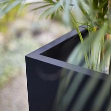 Argento High Cube 100 - Black - Plantruimte 33x33
