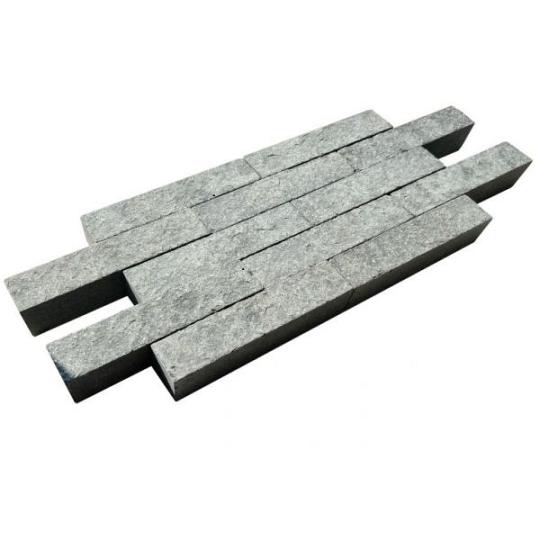 Waalformaat Basaltina 24x5x5 cm oppervlak gevlamd, kanten gezaagd